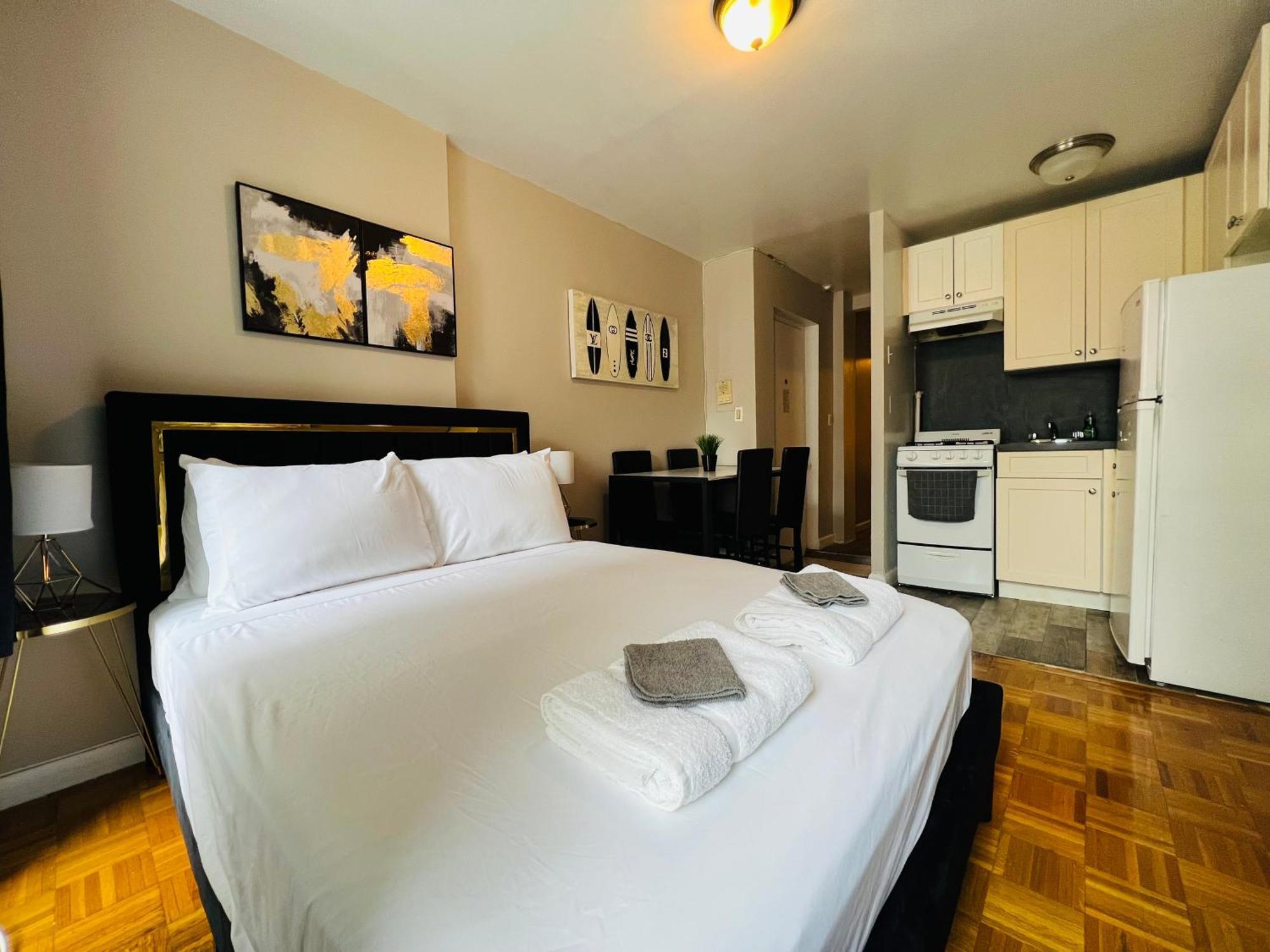 The New Yorker Westside Apartment New York